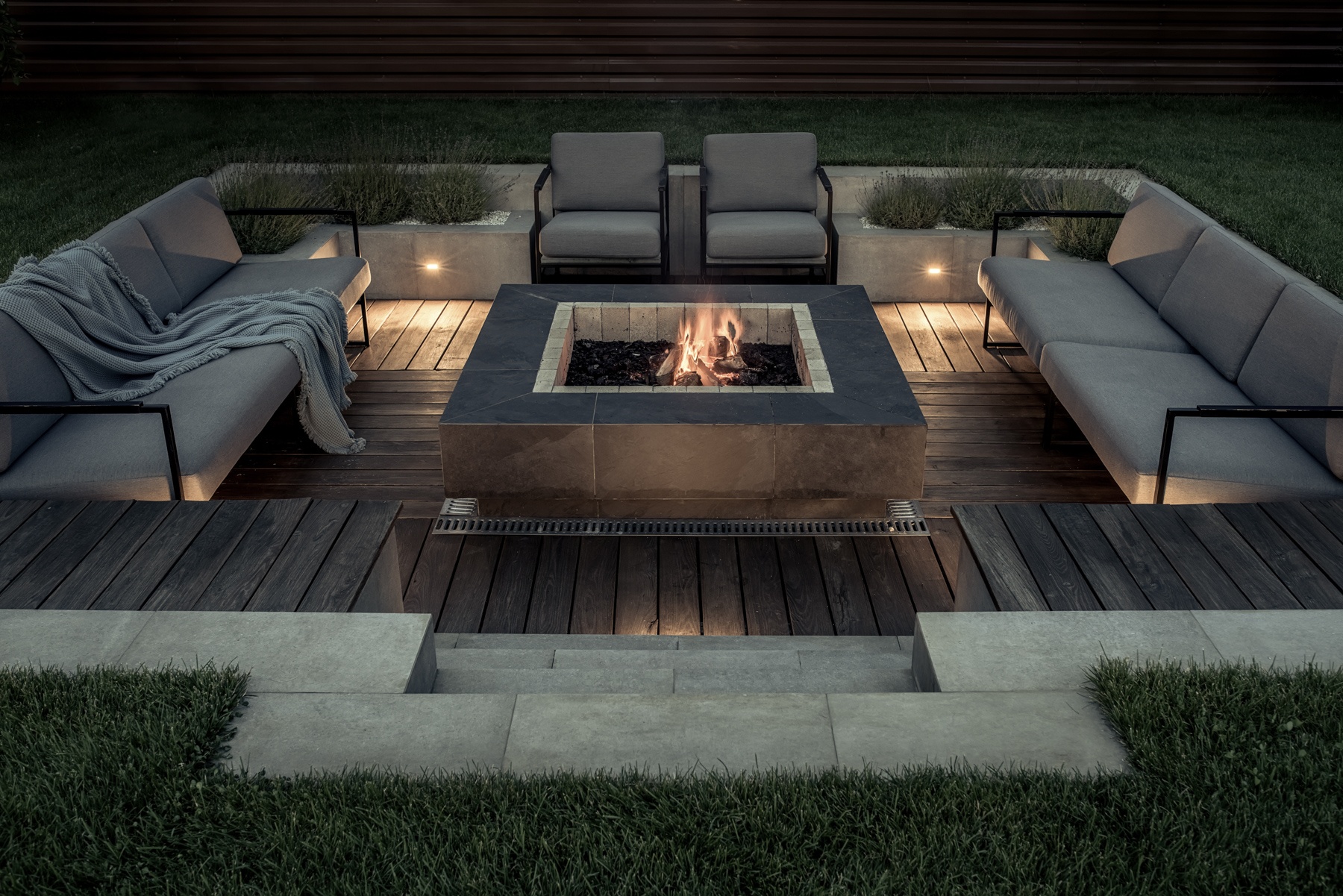 Fire pits or outdoor fireplaces